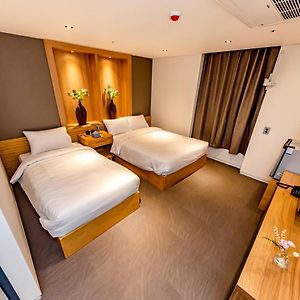 Zimmer mit zwei Einzelbetten